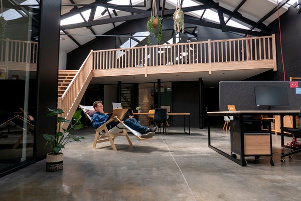 Working in Relesk chair