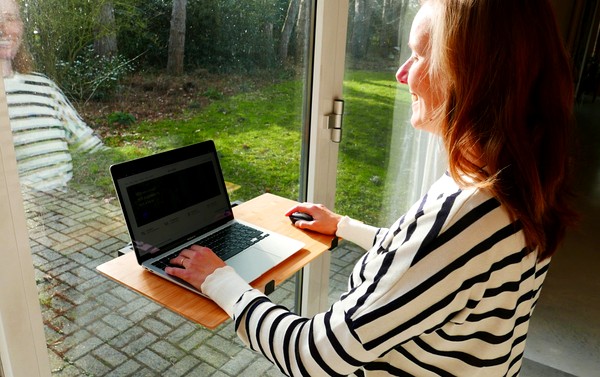 Window Desk size comparison